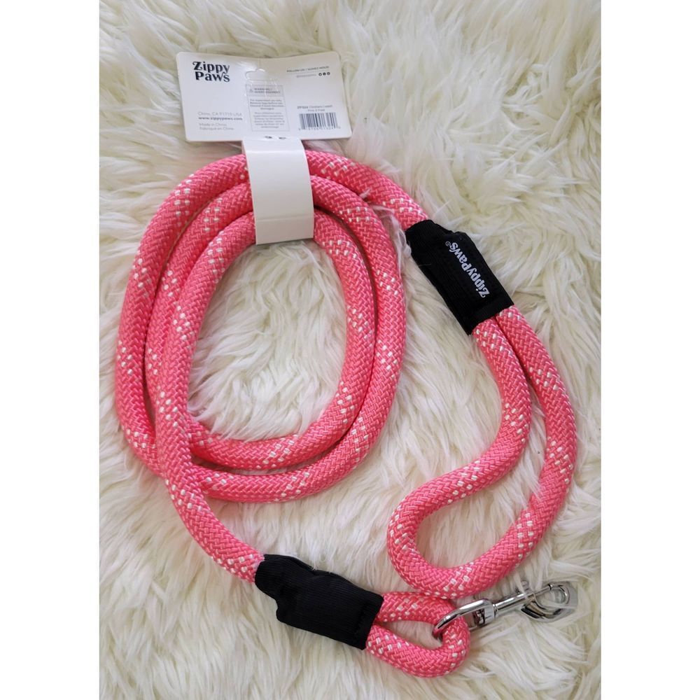 NWT Zippy Paws Adventure Climbers Dog Leash  6 Feet Pink Rec. Weight 40+ - Picture 3 of 4